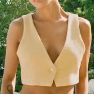 Zara Women's Yellow Crop-Top Vest In Size XS.